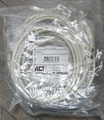 4x Ivoor 2M SFTP CAT6A patchkabel snagless RJ45 beschikbaar voor biedingen