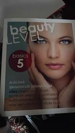 Beauty level basics 5: Specialistische behandelingen, Nederlands, Ophalen of Verzenden, Zo goed als nieuw