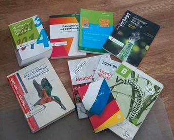 Studieboeken Marketing boekhouden management wet biologie  beschikbaar voor biedingen