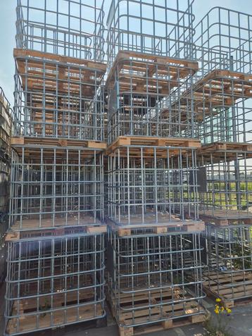 Ibc kratten houten pallet container opslag hout dakpannen beschikbaar voor biedingen