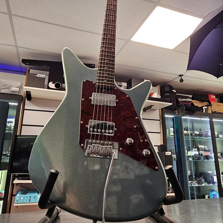 Ernie Ball Music Man Albert Lee HH Hardtail – Powder Blue -, Muziek en Instrumenten, Snaarinstrumenten | Gitaren | Elektrisch