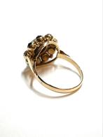 14k gouden ring met granaatsteen, 18 tot 19, ., Ophalen of Verzenden, Zo goed als nieuw