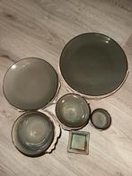 Nieuwe set groene borden Xenos - nooit gebruikt!, Huis en Inrichting, Keuken | Servies, Ophalen, Nieuw, Bord(en), Overige stijlen