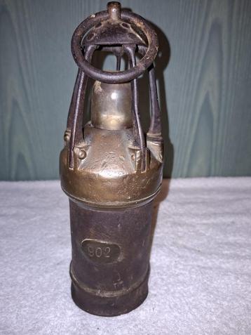 oude mijnwerkerslamp, begin 1900 beschikbaar voor biedingen