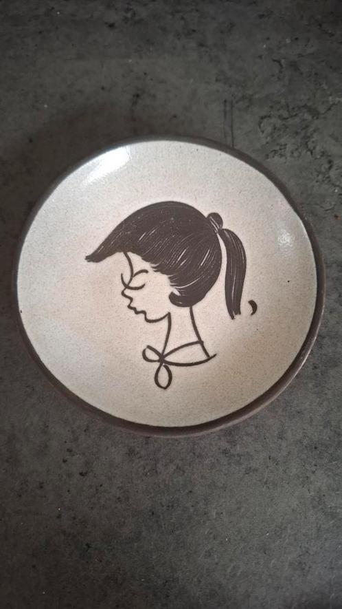 Zeldzaam bordje van Boonstra met meisjeshoofd vintage 50/60, Antiek en Kunst, Antiek | Keramiek en Aardewerk, Ophalen of Verzenden