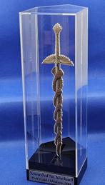 (8846)TOPPER. St.MICHAELS SILVER SWORD ROSE GILDED 2,5 OUNCE, Ophalen of Verzenden, Zilver