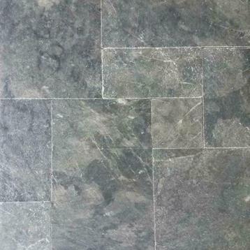 AANBIEDING! HARDSTEEN VLOER ROMAANS VERBAND. 45,- PM2 OP=OP! beschikbaar voor biedingen
