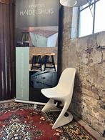 (2) Eigenzinnige witte stoel, witte design stoel, kunstof, Ophalen