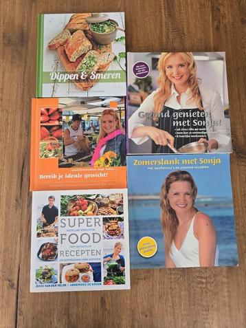 Dieetboeken/ Afvalboeken met o.a. weekschema's beschikbaar voor biedingen