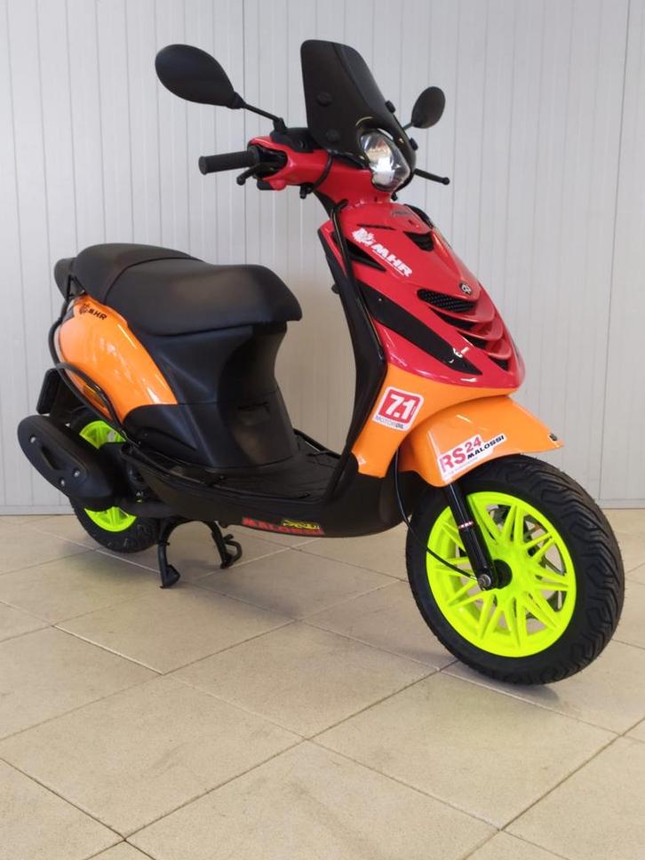 Piaggio Zip Malossi editie -45km -2023, Fietsen en Brommers, Scooters | Piaggio, Zo goed als nieuw, Zip, Maximaal 45 km/u, Benzine