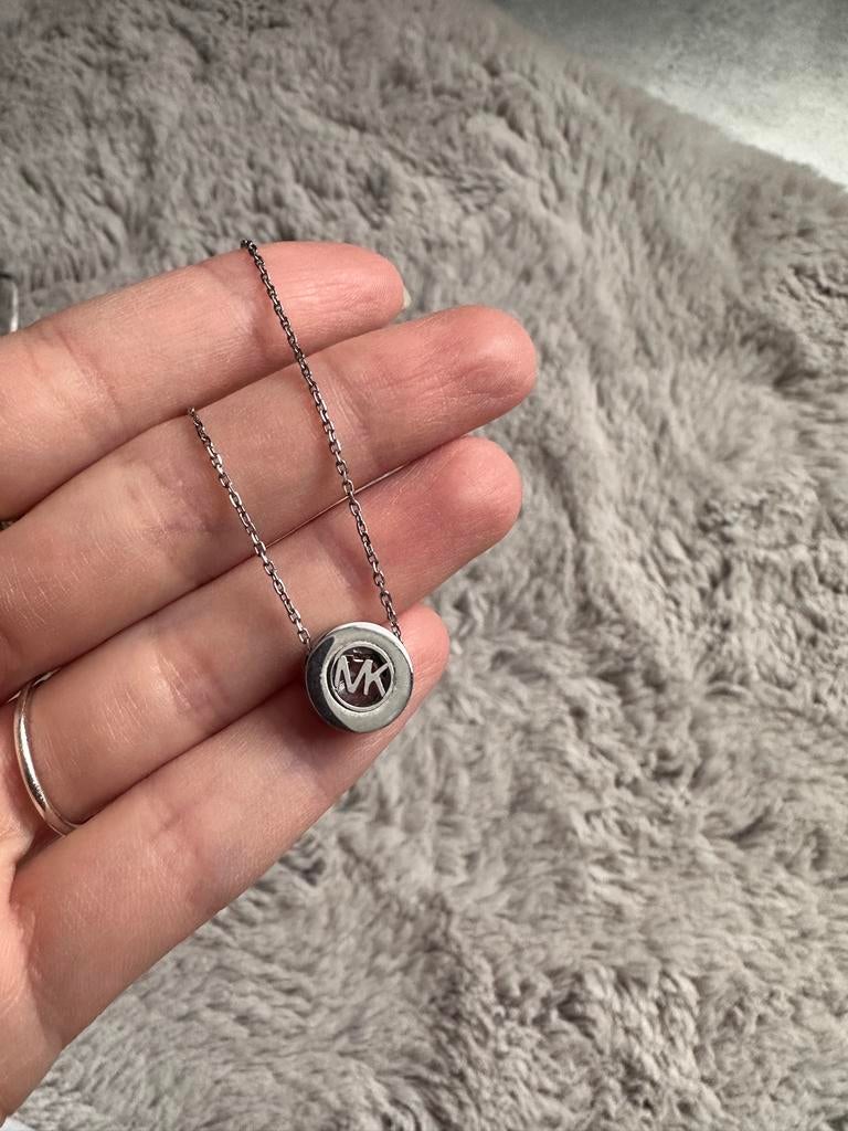 Michael Kors Ketting, Ophalen of Verzenden, Zo goed als nieuw, Zilver, Met hanger