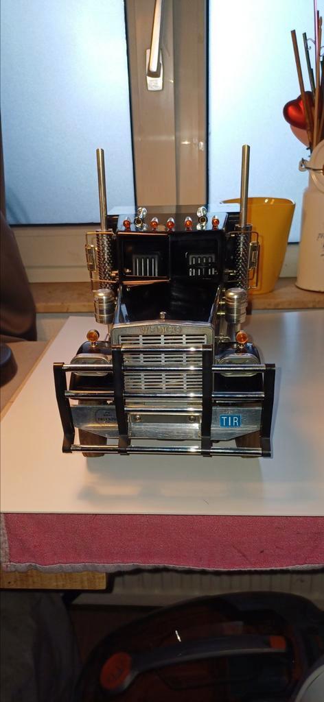 Wedico Freightliner Conventional., Hobby en Vrije tijd, Modelbouw | Radiografisch | Auto's, Gebruikt, Auto onroad, Elektro, Schaal 1:16