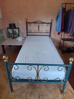 Leuk bed (90x200) voor tienerkamer evt. inclusief matras, Huis en Inrichting, Ophalen, Gebruikt, 90 cm, Eenpersoons