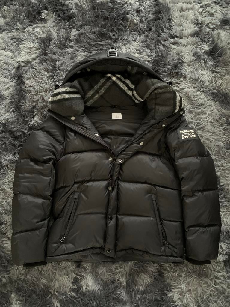 Burberry donsjack met afneembare mouwen - Zwart, Ophalen, Zo goed als nieuw, Maat 48/50 (M), Zwart