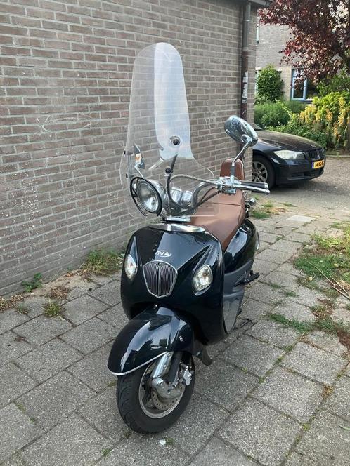 IVA Venice scooter Blauw kenteken, Fietsen en Brommers, Scooters | Overige merken, Zo goed als nieuw, Maximaal 25 km/u, Benzine