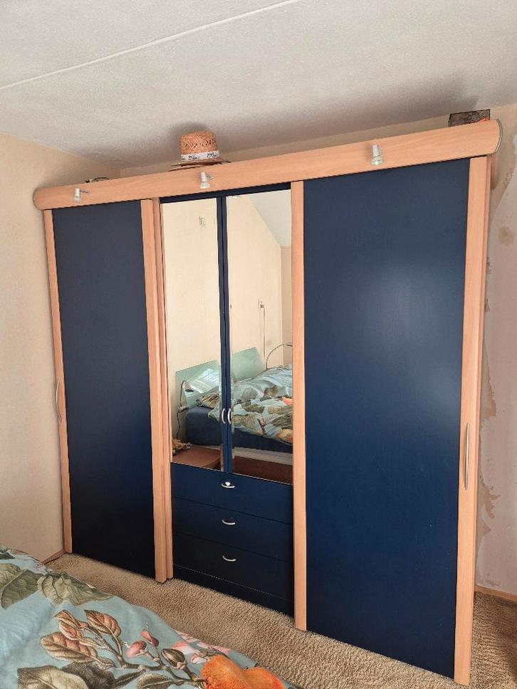 Kledingkast van het merk Nolte, Huis en Inrichting, Kasten | Kledingkasten, Gebruikt, 200 cm of meer, 200 cm of meer, 50 tot 75 cm