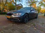 BMW 3-Serie Touring 320i/184pk AUT Blackline|2015|19inch, Auto's, 1998 cc, 1800 kg, Zwart, 4 cilinders
