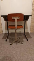 Vintage schooltafeltje met stoeltje - kinder bureau, Huis en Inrichting, Bureaus, Zo goed als nieuw, Ophalen