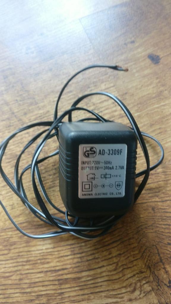 Stancor STAF  adapter/oplader GS AD-3309F 9V 300mA 27VA, Audio, Tv en Foto, Opladers, Gebruikt, Ophalen of Verzenden