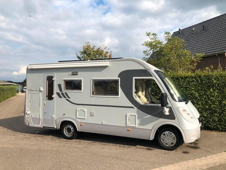 Adria Vision i647SG 146pk OFF GRID Solar Hefbed 2x airco, Caravans en Kamperen, Campers, Particulier, tot en met 4, Integraal