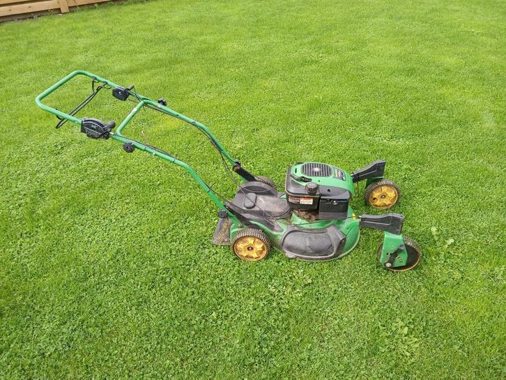 John Deere JS63VC ruilen voor ruw terrein maaier, Tuin en Terras, Grasmaaiers, Zo goed als nieuw, Benzine-grasmaaier, 50 cm of meer