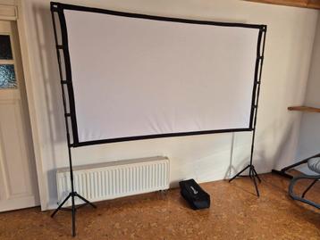 Projectiescherm 100 inch beschikbaar voor biedingen
