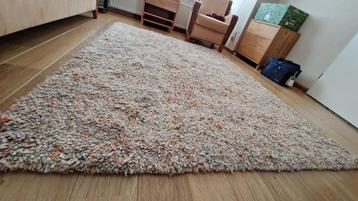 Mooi wollen vloerkleed beschikbaar voor biedingen