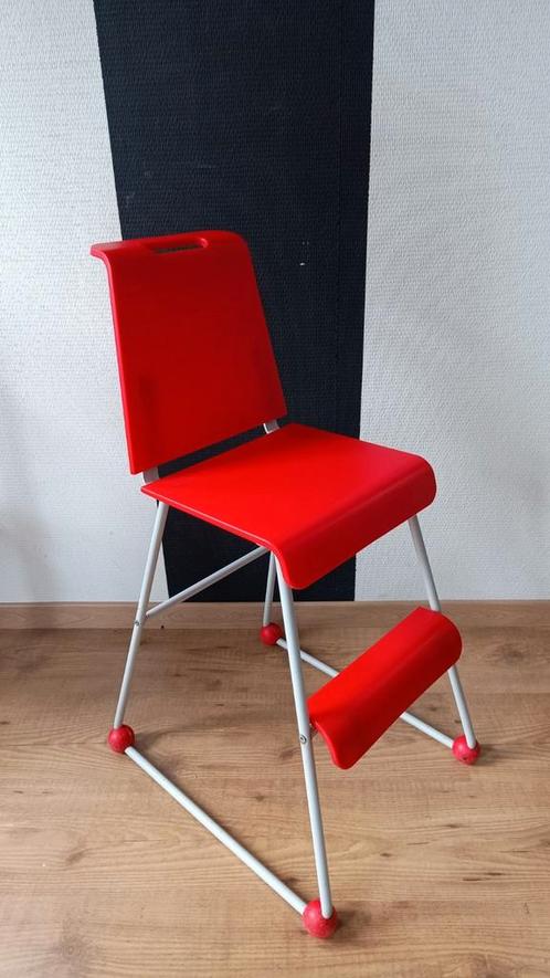 Kinderstoel Ikea Gasell postmoderne Memphis-stijl, Kinderen en Baby's, Kinderstoelen, Gebruikt, Overige typen, Aanschuifbaar, Ophalen of Verzenden