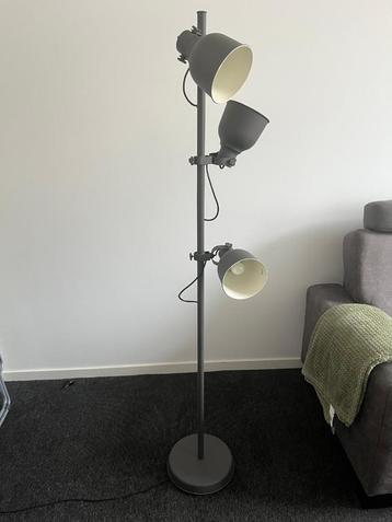 Ikea Hektar staande lamp 3 spots incl. lichtbron beschikbaar voor biedingen