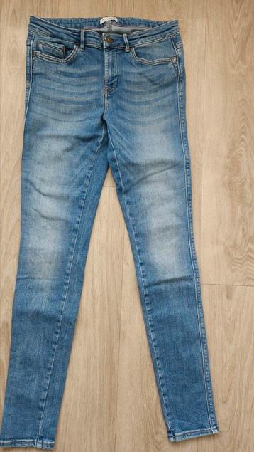Nette silvercreek damesbroek skinnyfit  beschikbaar voor biedingen