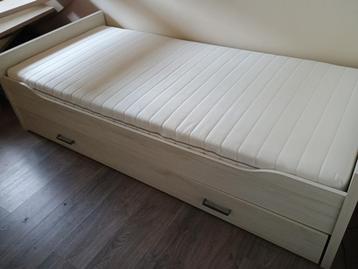 Eenpersoonsbed beschikbaar voor biedingen
