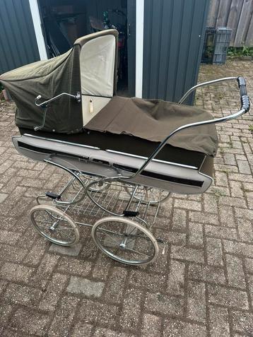 Vintage oude kinderwagen prachtig! beschikbaar voor biedingen