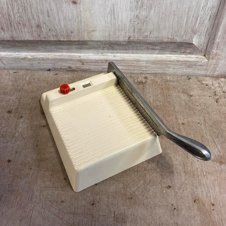 Vintage jaren '70 Westmark Fromarex kaasmes kaassnijder, Antiek en Kunst, Curiosa en Brocante, Ophalen of Verzenden