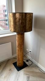 Massieve boomstamlamp + Hue lamp, Huis en Inrichting, Lampen | Vloerlampen, Ophalen, Zo goed als nieuw, Hout, 100 tot 150 cm