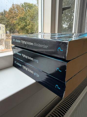 Vijftig Tinten Grijs Reeks - Complete Trilogie beschikbaar voor biedingen