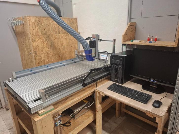 CNC frees 1000x600 inclusief randapparatuur en accessories, Doe-het-zelf en Verbouw, Gereedschap | Freesmachines, Gebruikt, Elektrisch