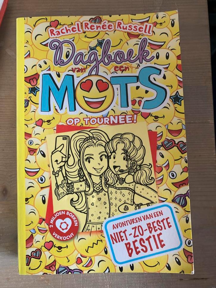 Dagboek van een Muts: Op Tournee!, Boeken, Kinderboeken | Jeugd | onder 10 jaar, Zo goed als nieuw, Fictie algemeen, Ophalen of Verzenden