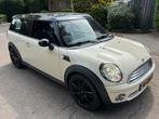 Mini Clubman 1.6 Cooper AUT 2008 Creme, 1160 kg, 15 km/l, 4 cilinders, 4 stoelen
