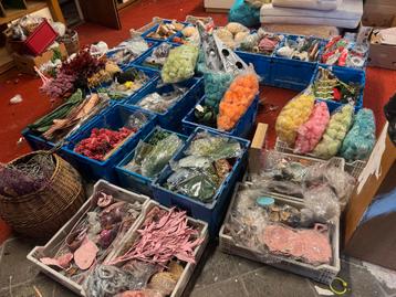 Knutseldecoratie - Diverse Materialen beschikbaar voor biedingen