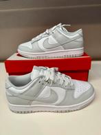 Nike Dunk Low WMNS Photon Dust maat 38, Kleding | Dames, Schoenen, Nike, Nieuw, Ophalen of Verzenden, Sneakers of Gympen