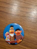 B 001 Sesamstraat Button s 5 Verschillende, Verzamelen, Ophalen of Verzenden, Gebruikt, Figuurtje, Button