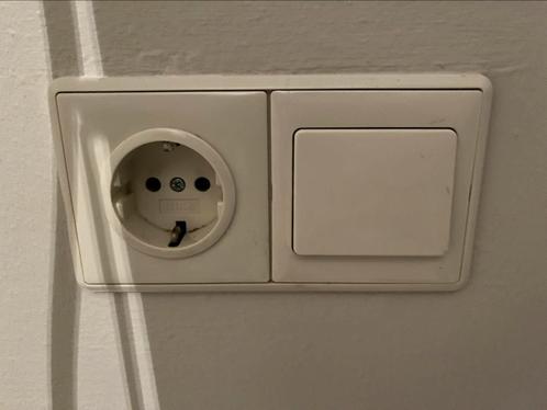 Schakelmateriaal, Doe-het-zelf en Verbouw, Elektra en Kabels, Ophalen of Verzenden