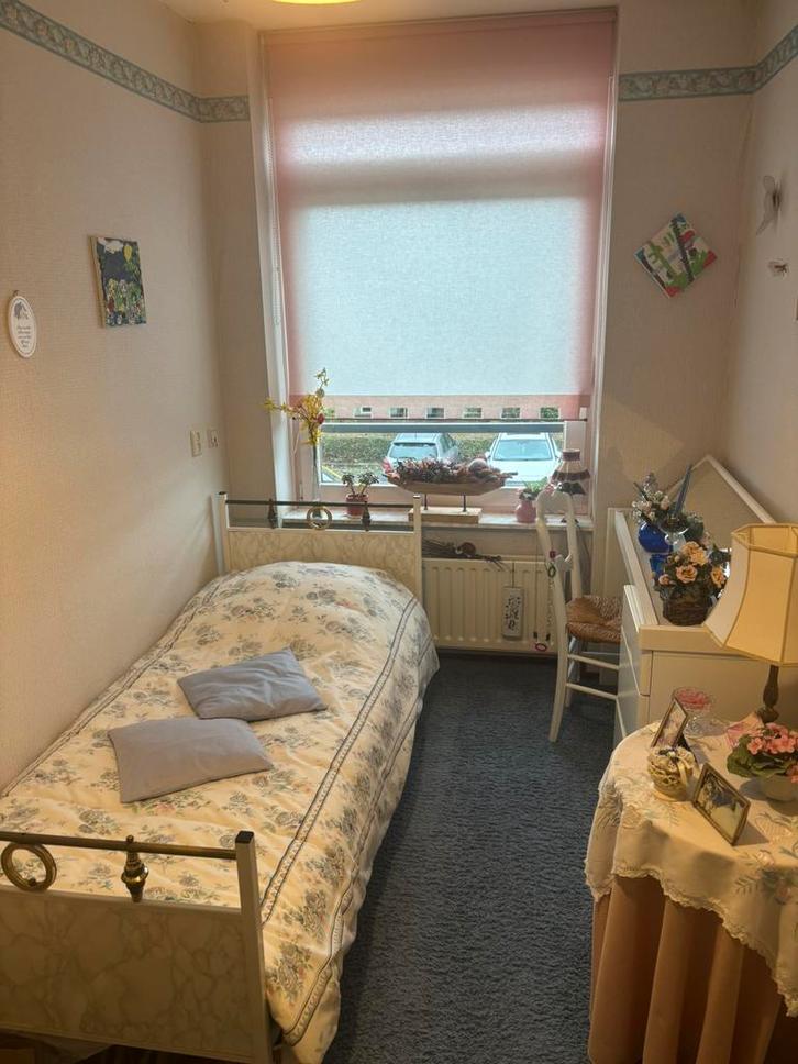 Meiden/logeerkamer Compleet (zie foto’s), Huis en Inrichting, Slaapkamer | Bedden, Zo goed als nieuw, Eenpersoons, 90 cm, Hout