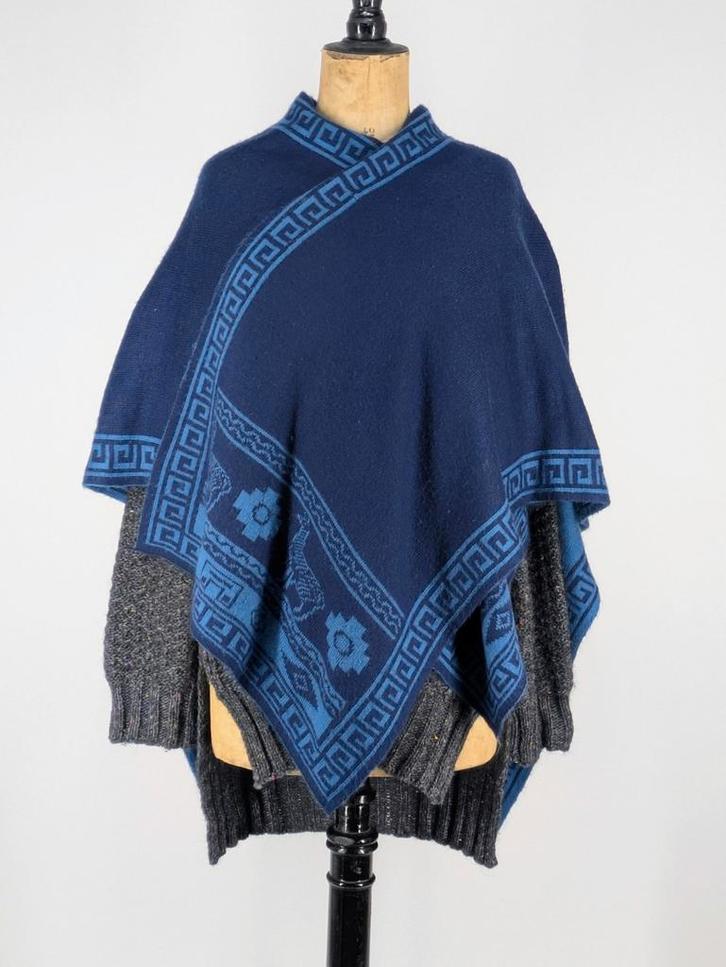 Alpaca Sjaal/Poncho Blauw Reversibel, Kleding | Dames, Overige Dameskleding, Gedragen, Ophalen of Verzenden