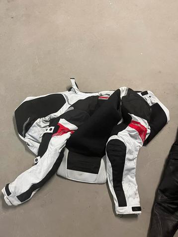 Dainese Motorpak beschikbaar voor biedingen