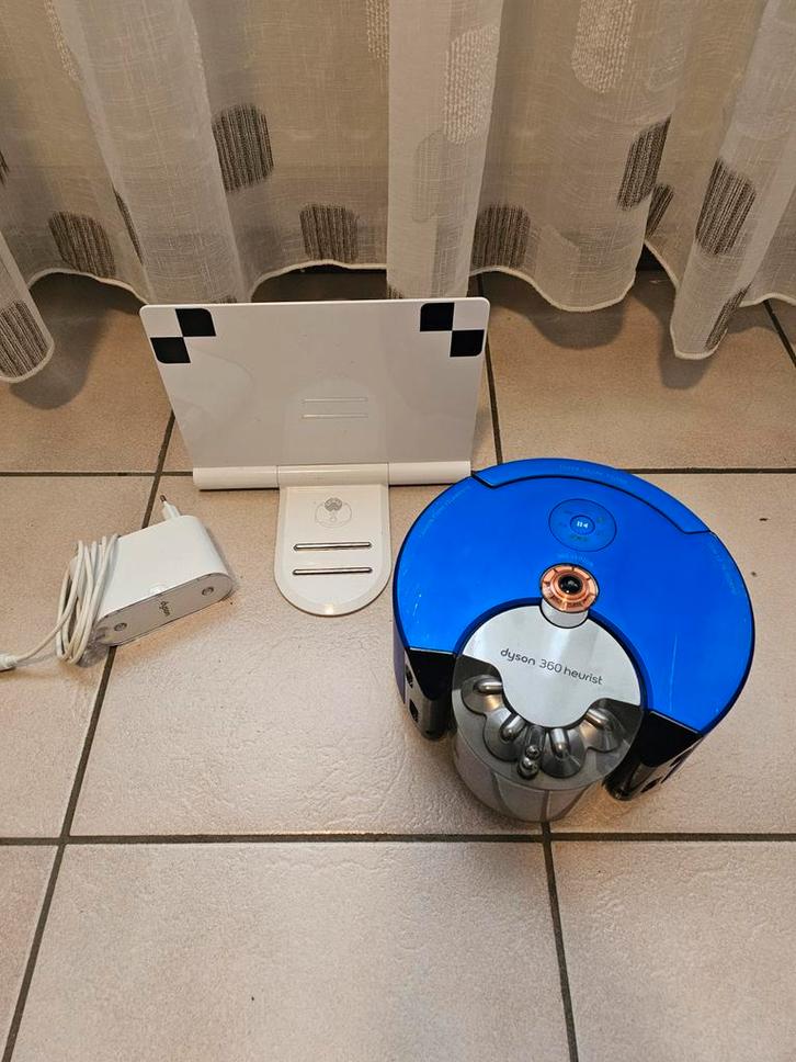 Dyson 360 Heurist Robotstofzuiger, Witgoed en Apparatuur, Stofzuigers, Gebruikt, Robotstofzuiger, Minder dan 1200 watt, Reservoir