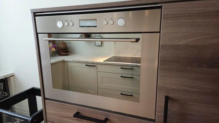 Whirlpool AMW 840IX combimagnetron, Witgoed en Apparatuur, Magnetrons, Gebruikt, Inbouw, Combimagnetron, 45 tot 60 cm, Crisp, Grill