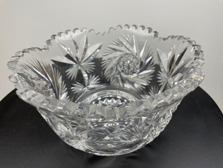 Kristallen schaal., Huis en Inrichting, Woonaccessoires | Schalen en Manden, Gebruikt, Schaal, Rond, Glas, Ophalen of Verzenden