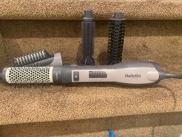 Babyliss föhn borstel beschikbaar voor biedingen