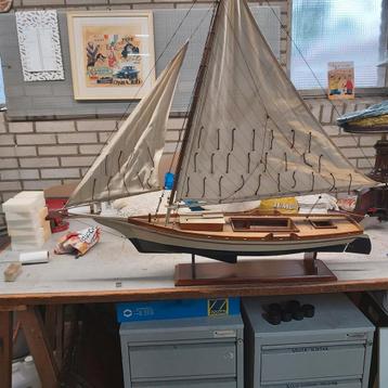 Zeilboot beschikbaar voor biedingen